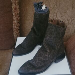 Steve Madden Brown Leopard Print Suede Ankle Booties